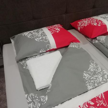 Apartman Centar 2 อูชิเซ ภายนอก รูปภาพ